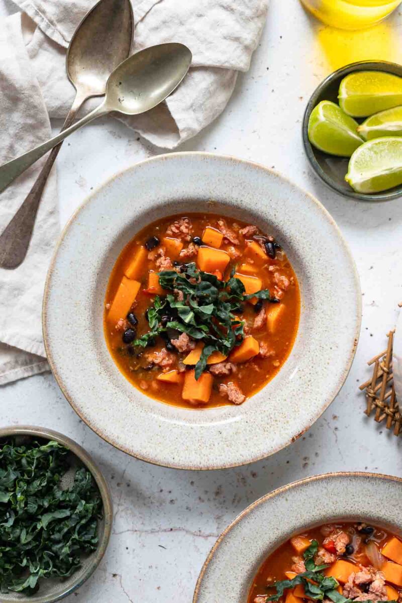 Süßkartoffel-Bohnensuppe mit Salsiccia